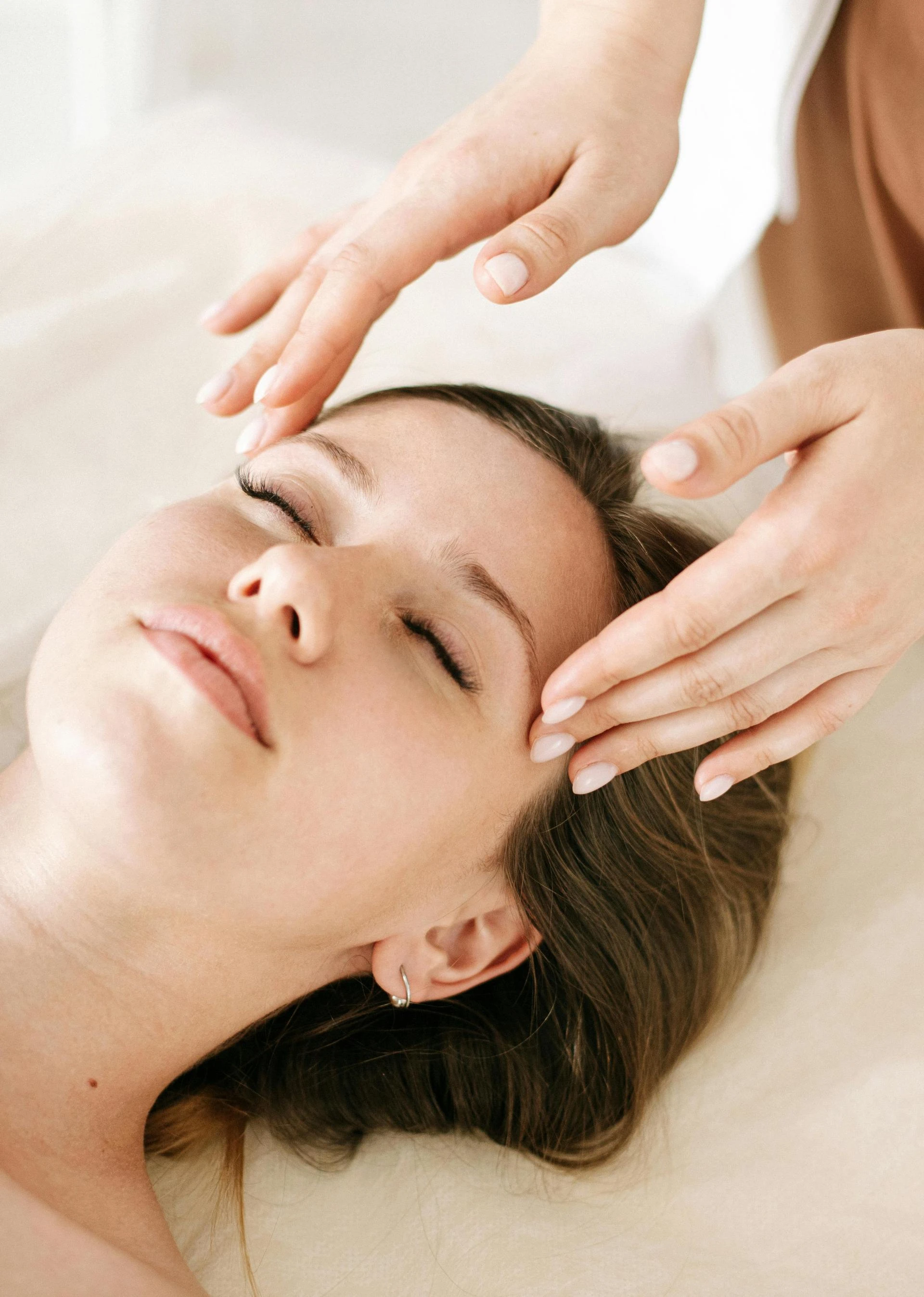 Complete Guide to the Best Body Contouring and HydraFacial Treatments in Newton, MA