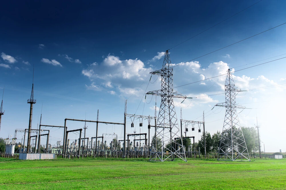 Electric Power Distribution Challenges and Innovations Shaping the Energy Sector