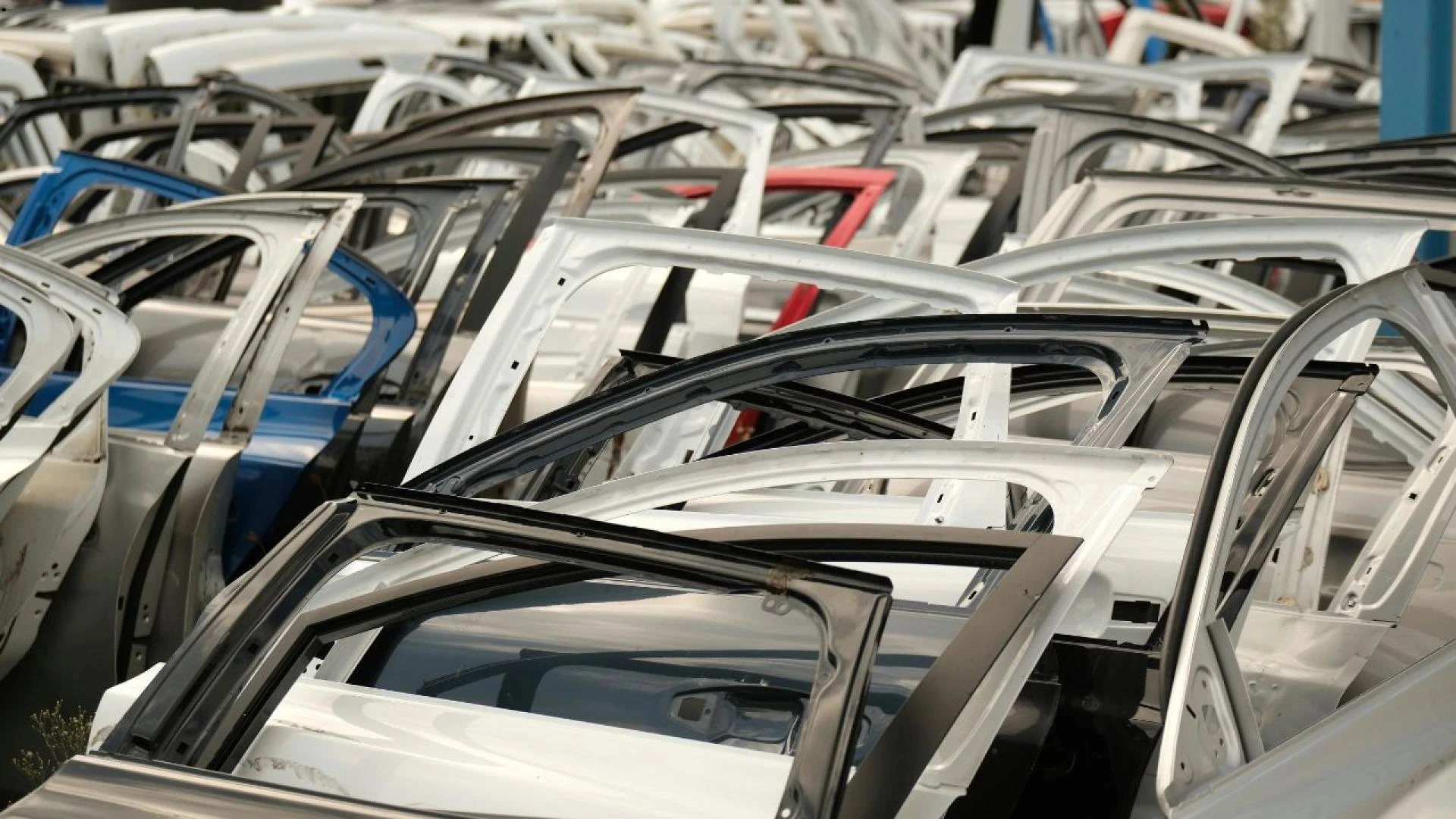 Aerospace and Automotive Packaging: Protecting Critical Components in Modern Manufacturing