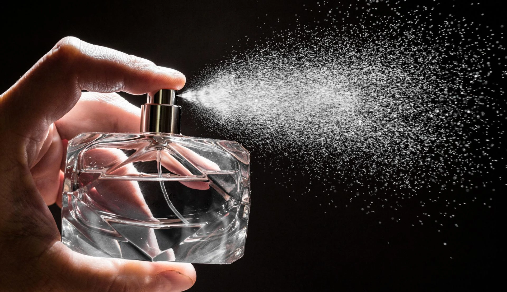 Why Signature Fragrances Are Becoming Essential in Pakistan