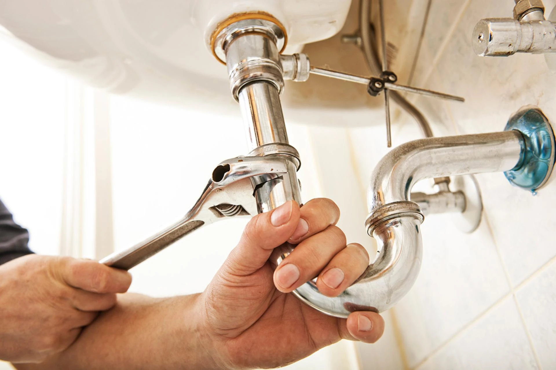 How Expert Plumber Services Can Save You Money Long-Term