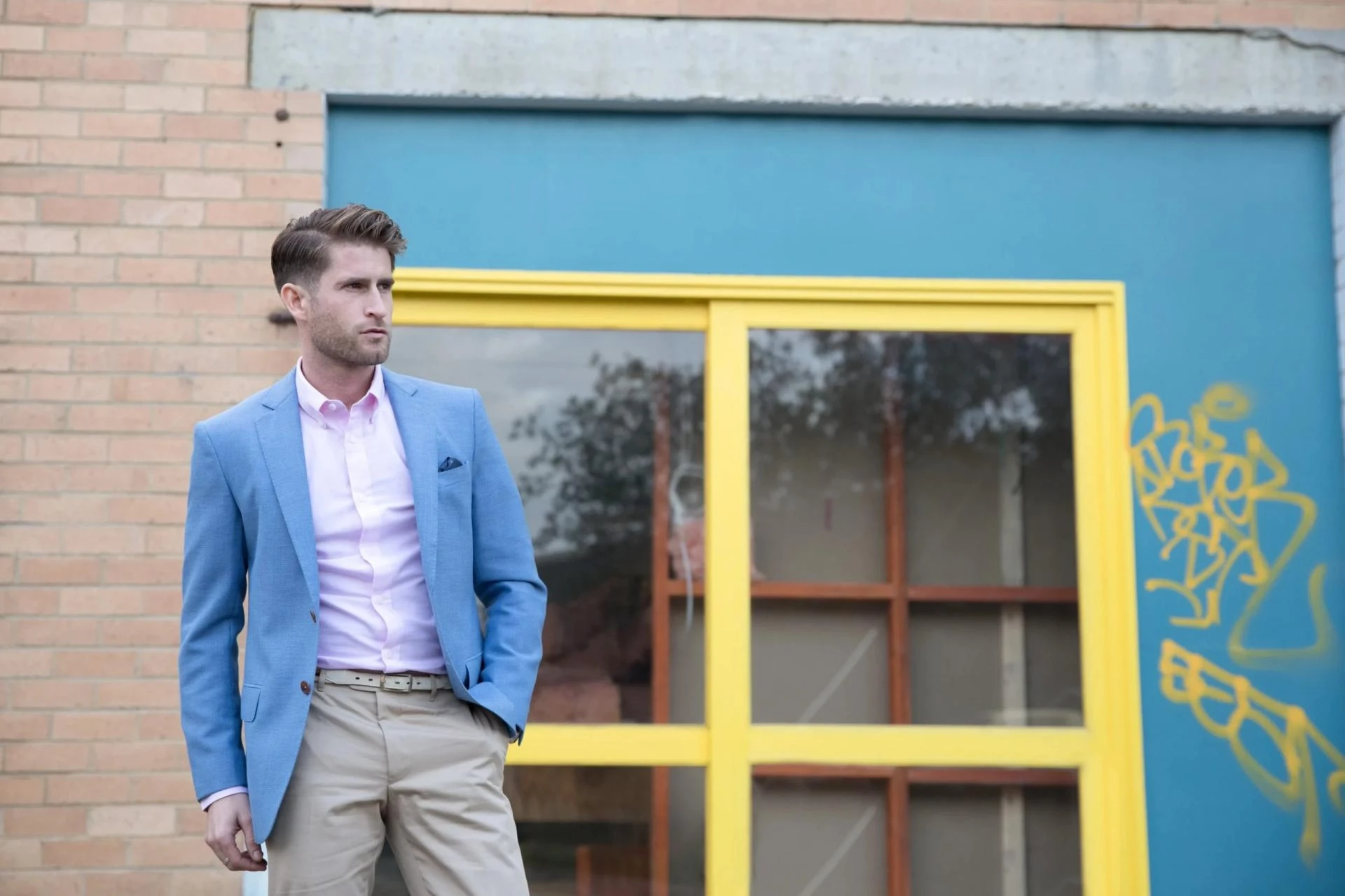Custom-Tailored Suit & Bespoke Tuxedo: Find Your Signature Look with Tailored Suits
