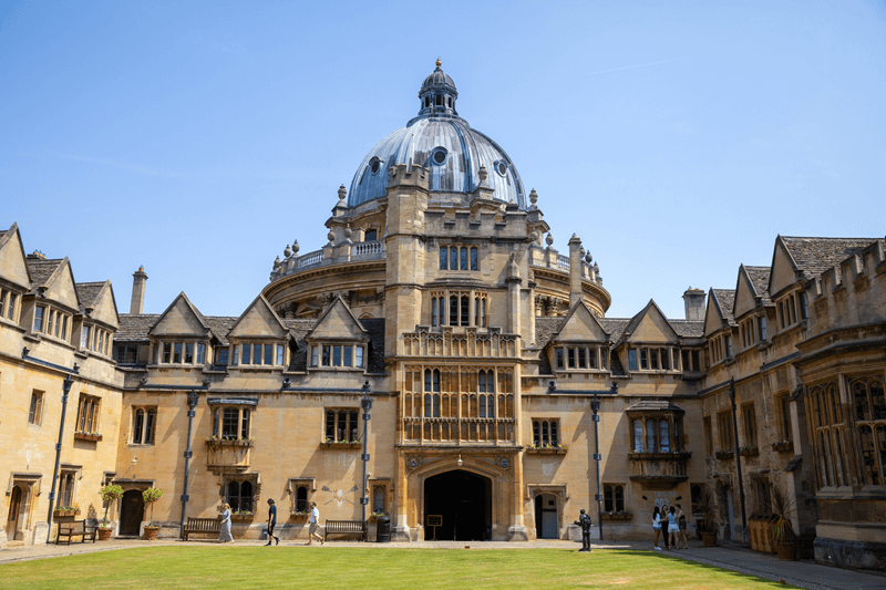 Tips to Choose the Right Oxford Summer Course