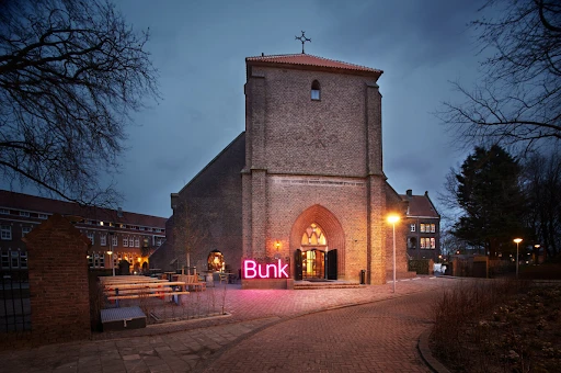 Budget vs. Boutique: Hoe bunk Amsterdam Beide Combineert