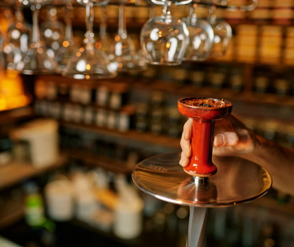 What Role Does Atmosphere Play in a High Quality Shisha Cafe Experience?