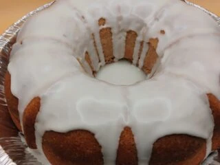 Why ONA Bakes’ Tennessee Honey Apple Cider Pound Cake Is the Ultimate Seasonal Treat