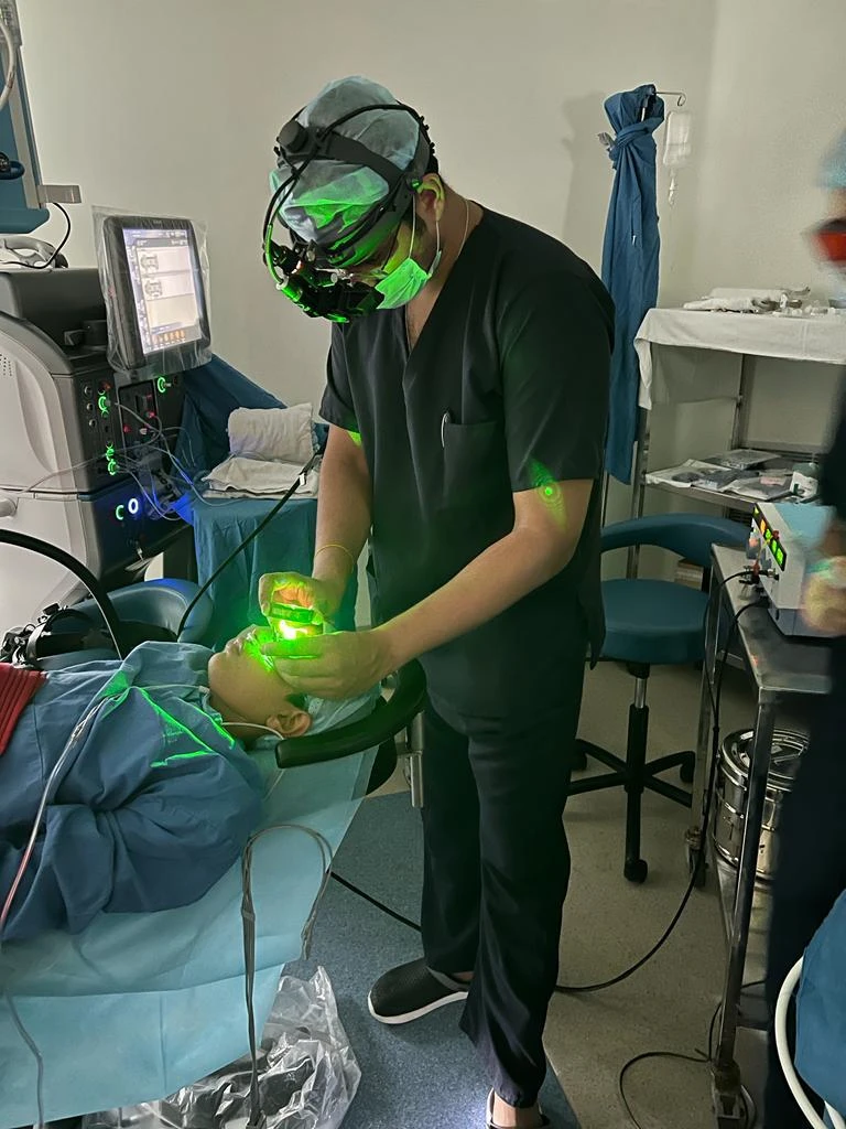 Finding the Right Retina Specialist in Delhi: A Complete Guide for Better Eye Care