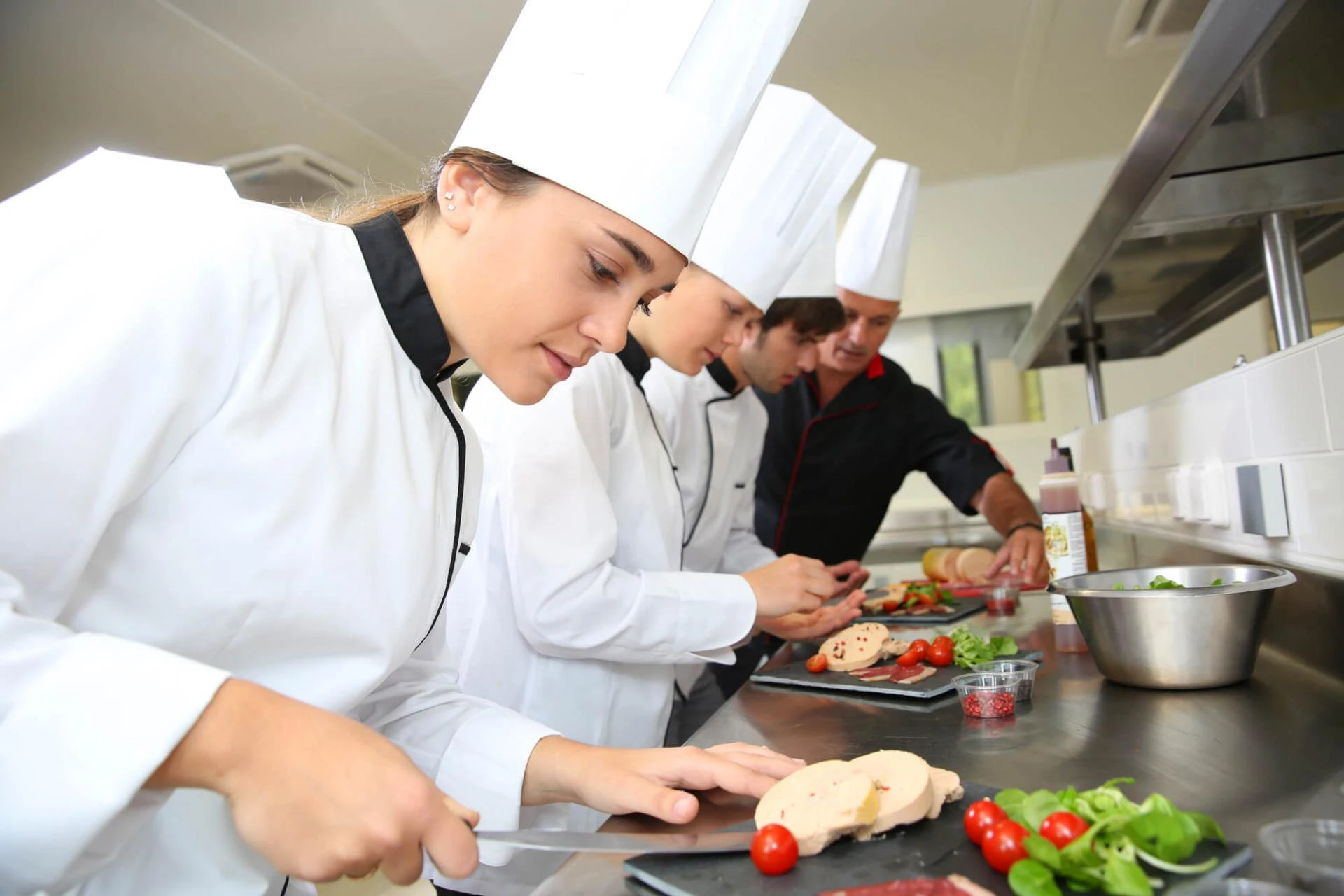 What is SIT40521 – Certificate IV in Kitchen Management?