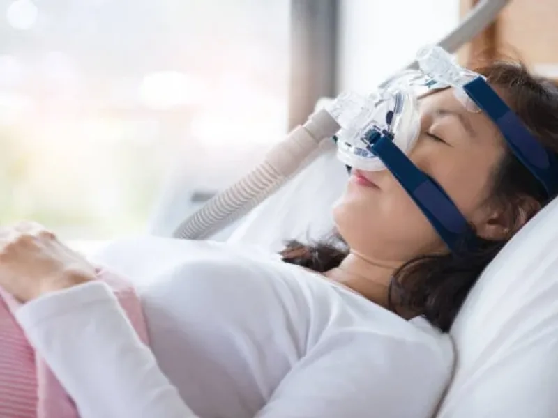 What Are the Warning Signs of Sleep Apnea in Adults?