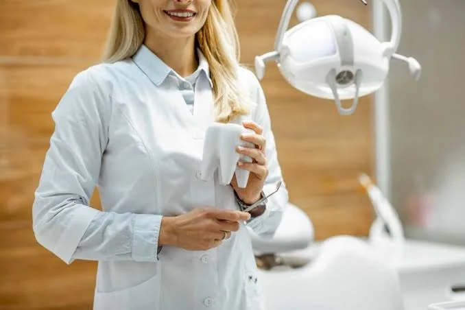 7 Things to Check When Choosing the Best Dental Implant Clinic