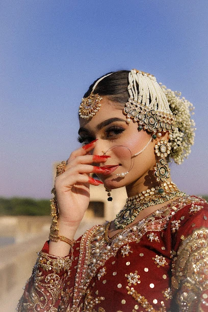 female photographer in Lahore